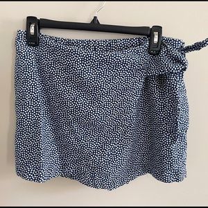 Vineyard Vines Skort (Skirt w/shorts)